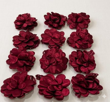 Bordo Kadife Kumaş Gül Aksesuar – Kına & Nişan İçin Dekoratif Çiçek Süs (12’li Set)